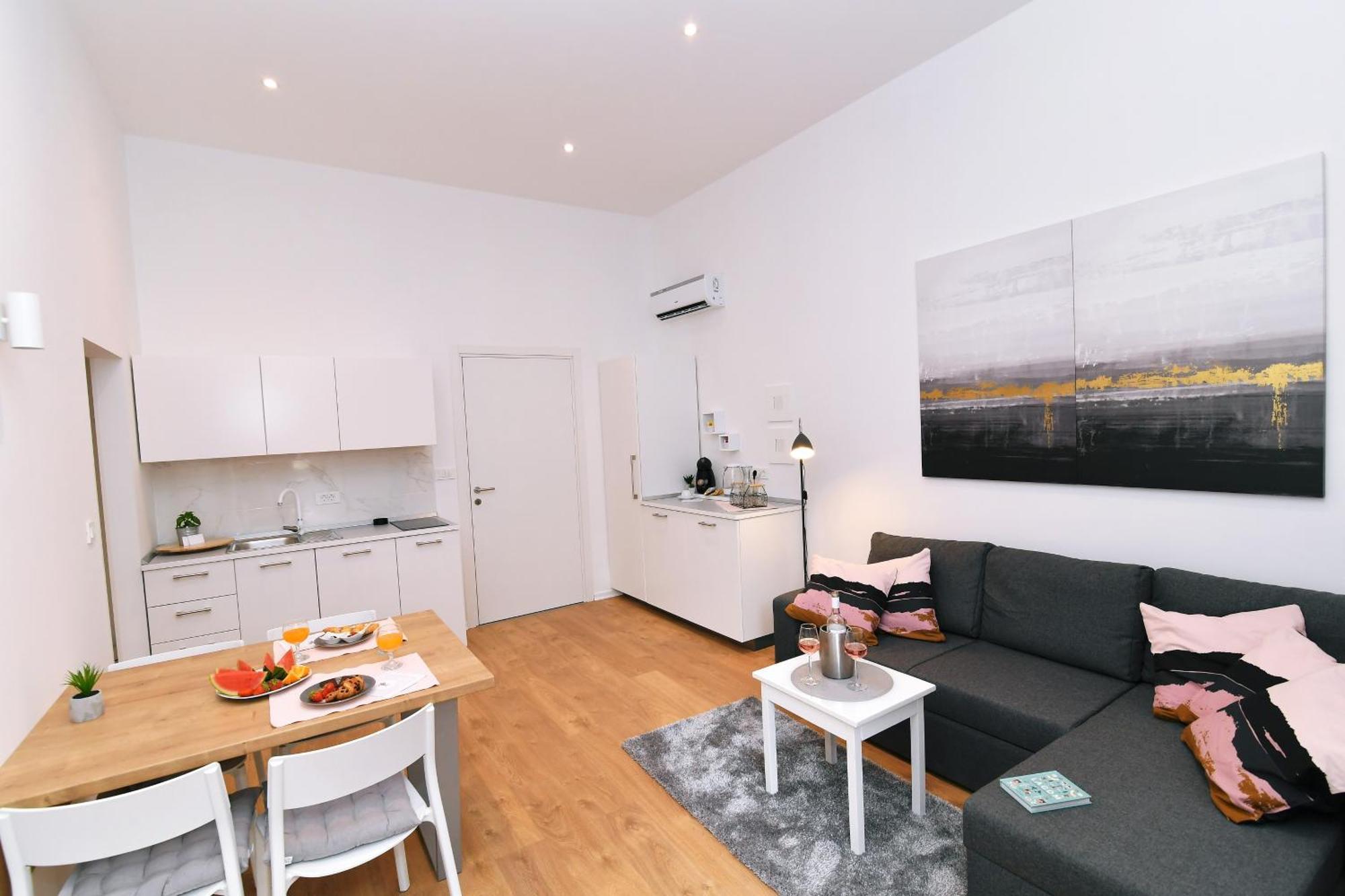 Apartment Vitopolis 1&2 *